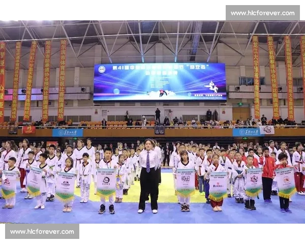 以跆拳道品势比赛为核心的竞技表现评判与发展路径研究探索创新实践